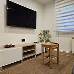 Apartamento 1a111 Moderno De 3 By R2r Consulting *