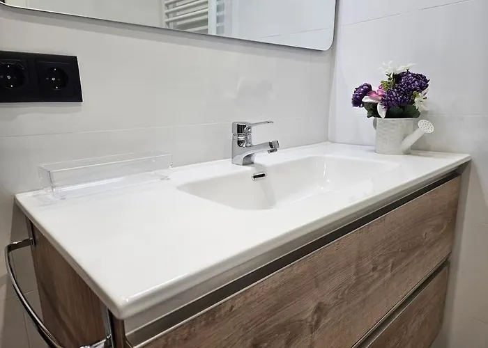 1a111 Moderno De 3 By R2r Consulting Lejlighed Gijón